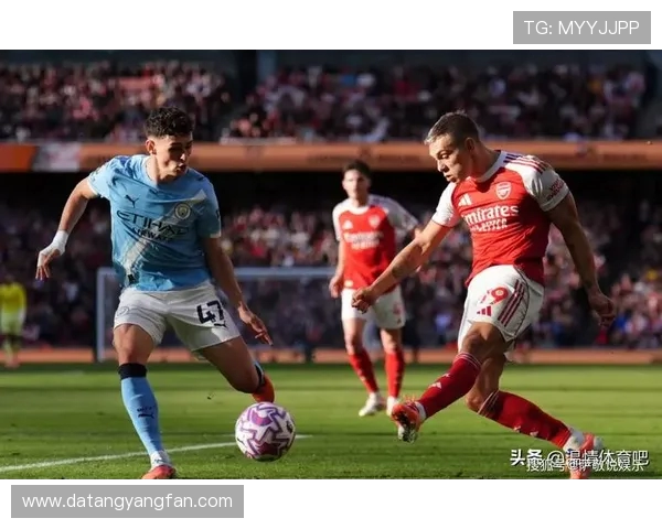 半场战报：卡什世界波破门 维拉 1-0 暂压曼城